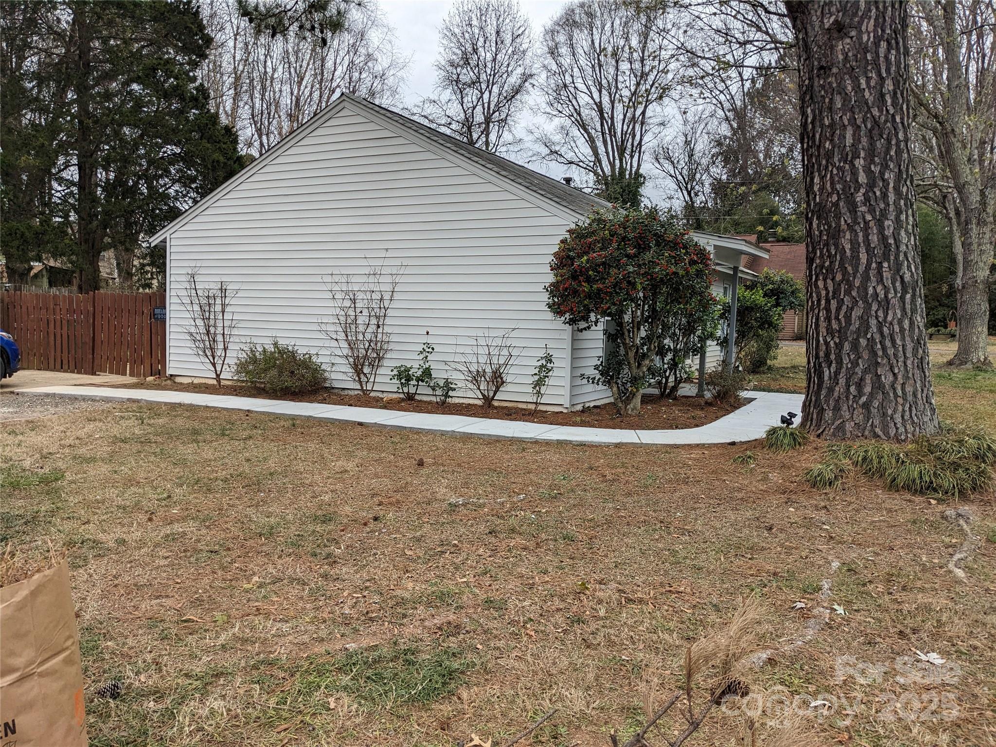 5938 Trysting Road Charlotte, NC 28227 - Photo 2 of 26 Gallery Image 2