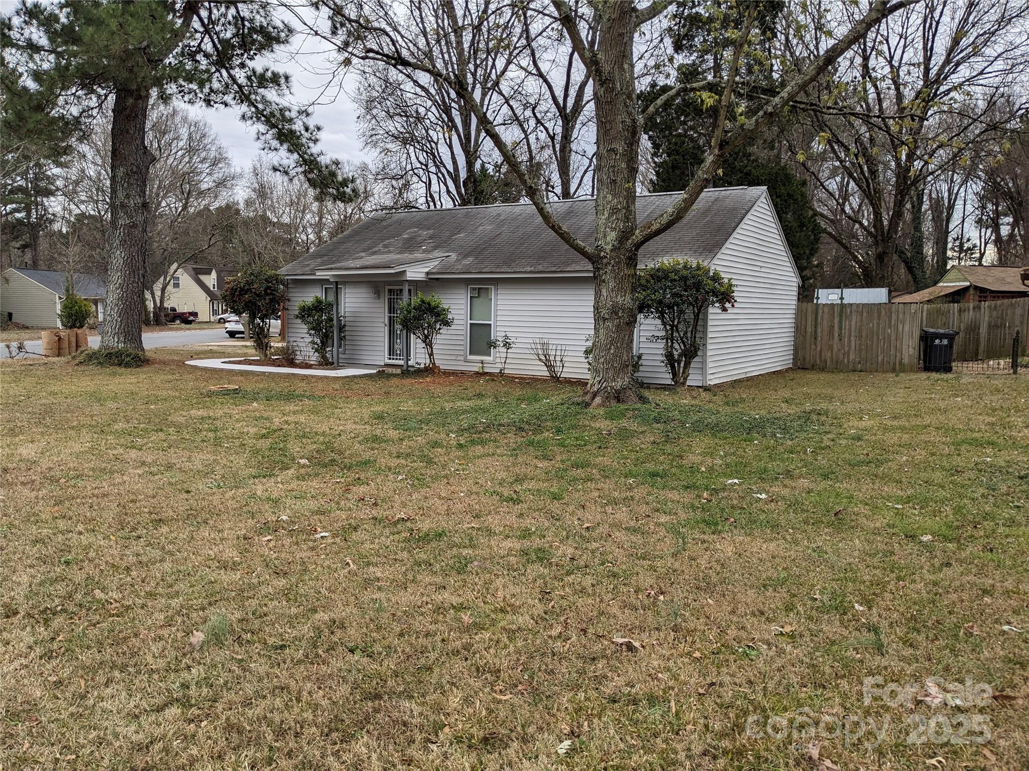5938 Trysting Road Charlotte, NC 28227 - Photo 4 of 26 Gallery Image 4