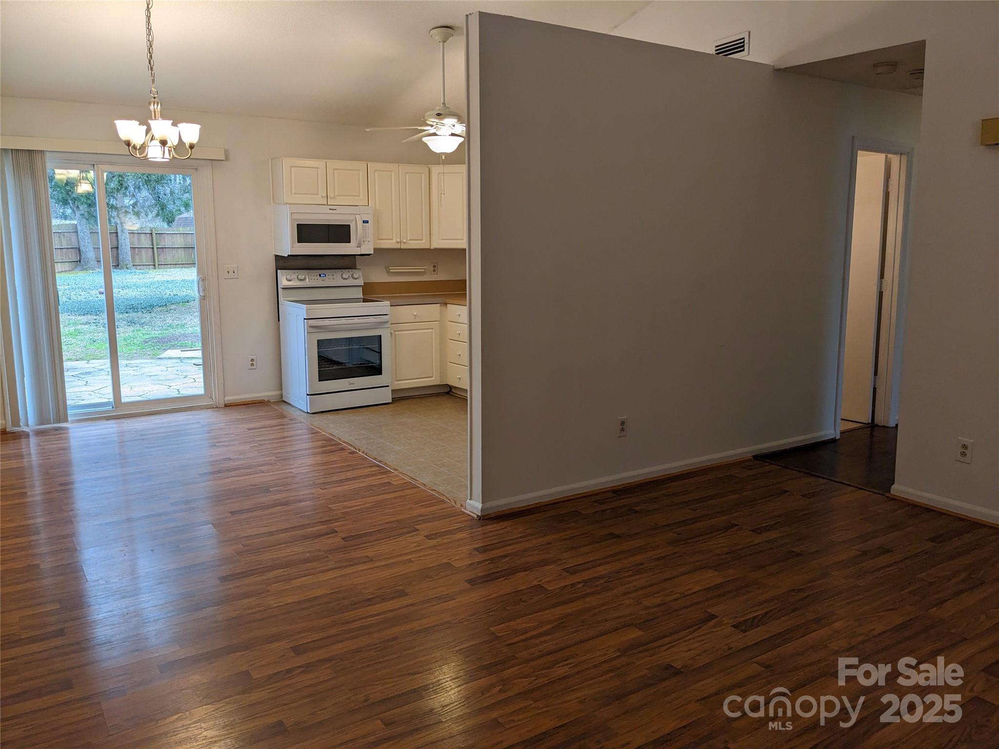 5938 Trysting Road Charlotte, NC 28227 - Photo 6 of 26 Gallery Image 6