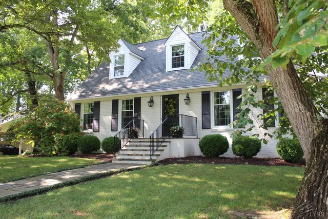 $862,500 | 19322 Wyatts Way, Evington, VA 24550