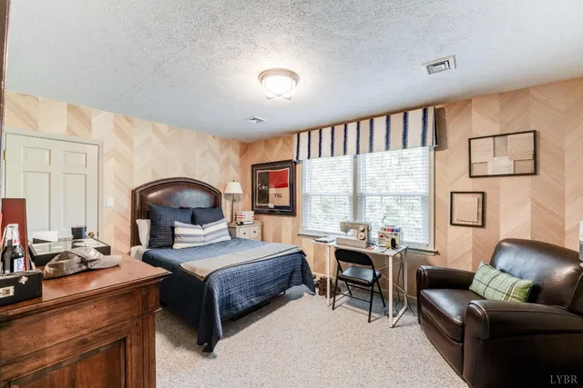 $862,500 | 19322 Wyatts Way, Evington, VA 24550