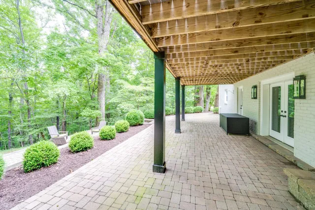 $862,500 | 19322 Wyatts Way, Evington, VA 24550