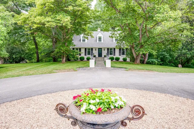 $862,500 | 19322 Wyatts Way, Evington, VA 24550