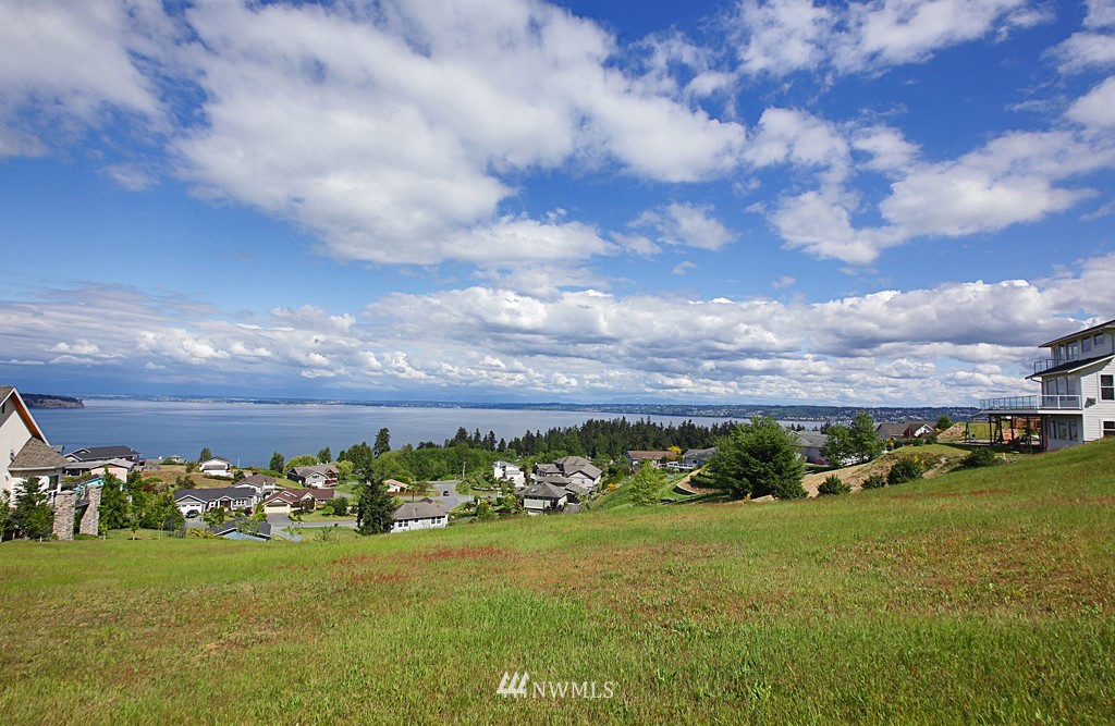 18 Spinnaker Ridge Lane Clinton, WA 98236 - Photo 3 of 8 Gallery Image 3