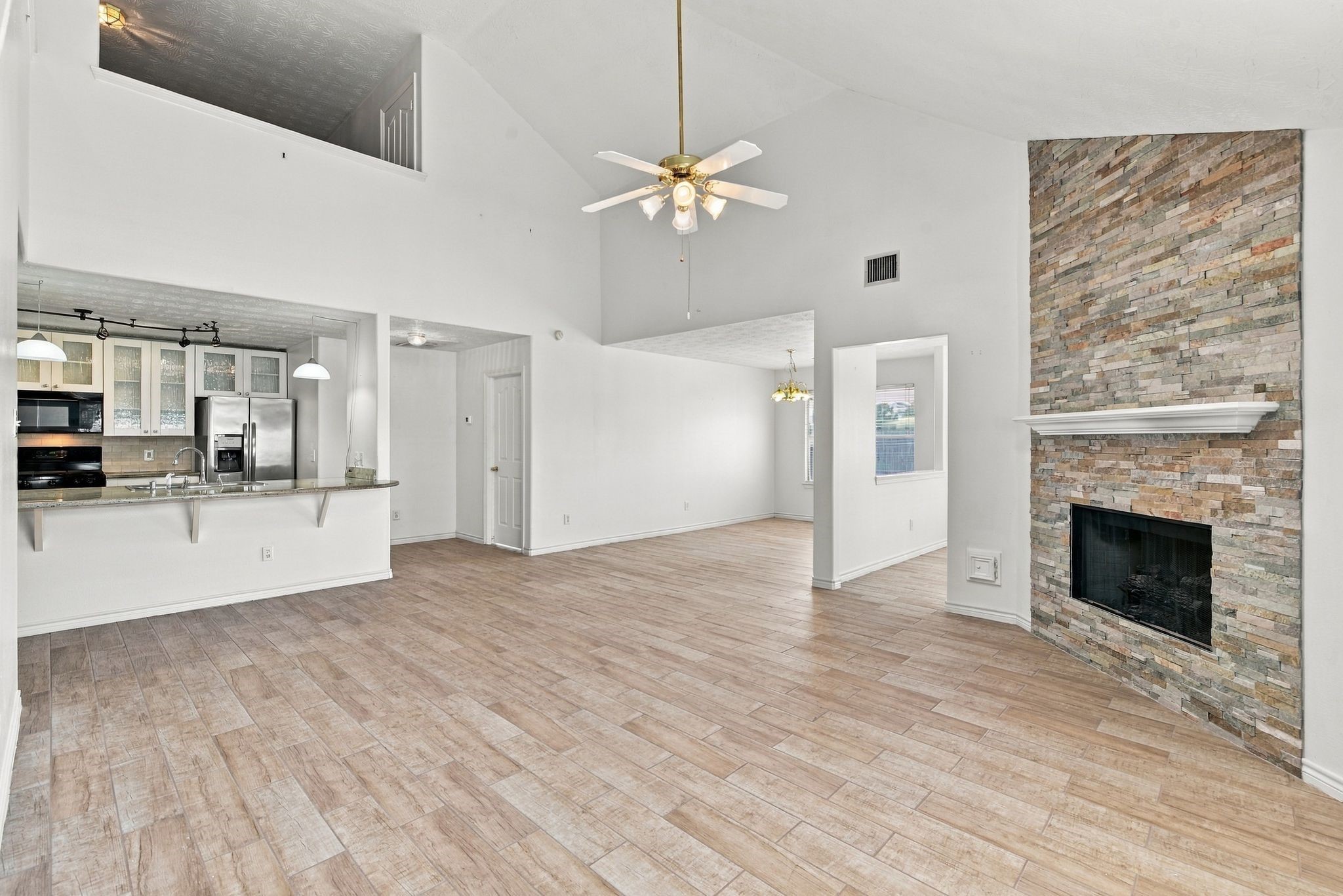 24007 Floragate Drive Spring, TX 77373 - Photo 18 of 45 Gallery Image 18