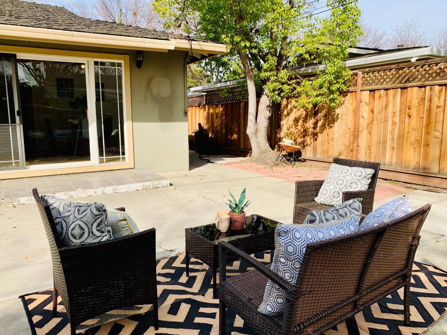 2432 Rinconada Drive San Jose, CA 95125 - Photo 27 of 33 a view of an outdoor seating