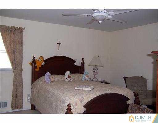 24 Eli Road Colonia, NJ 07067 - Photo 14 of 24 Gallery Image 14