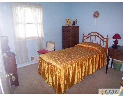 24 Eli Road Colonia, NJ 07067 - Photo 16 of 24 Gallery Image 16