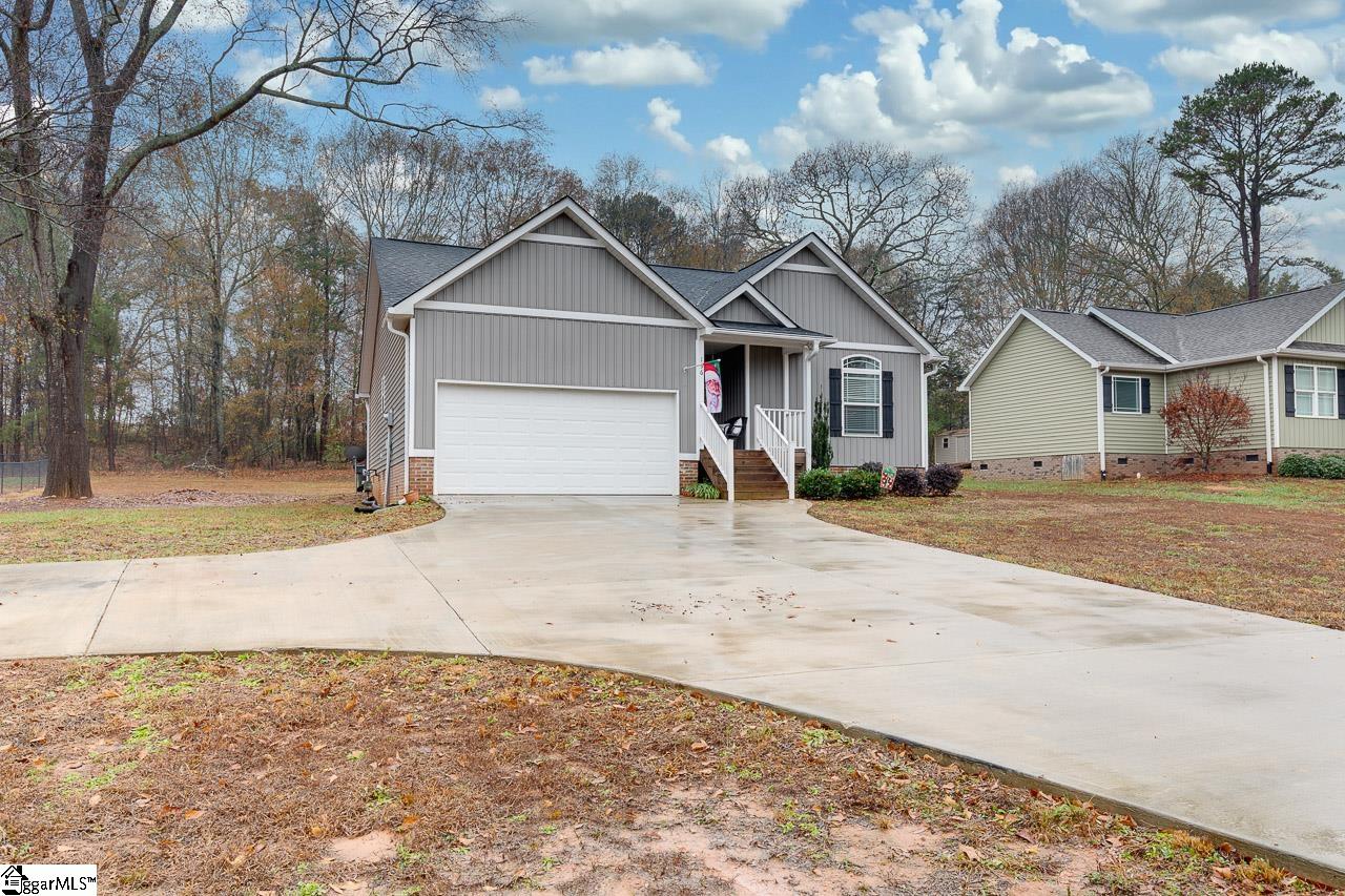 196 Yates Road Liberty, SC 29657 - Photo 2 of 33