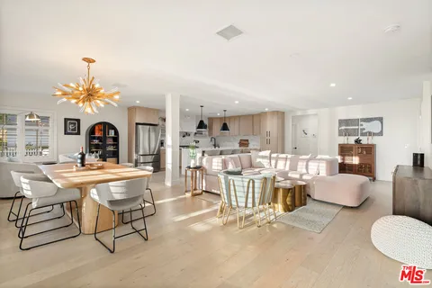 $1,649,000 | 5758 Tobias Avenue, Sherman Oaks, CA 91411