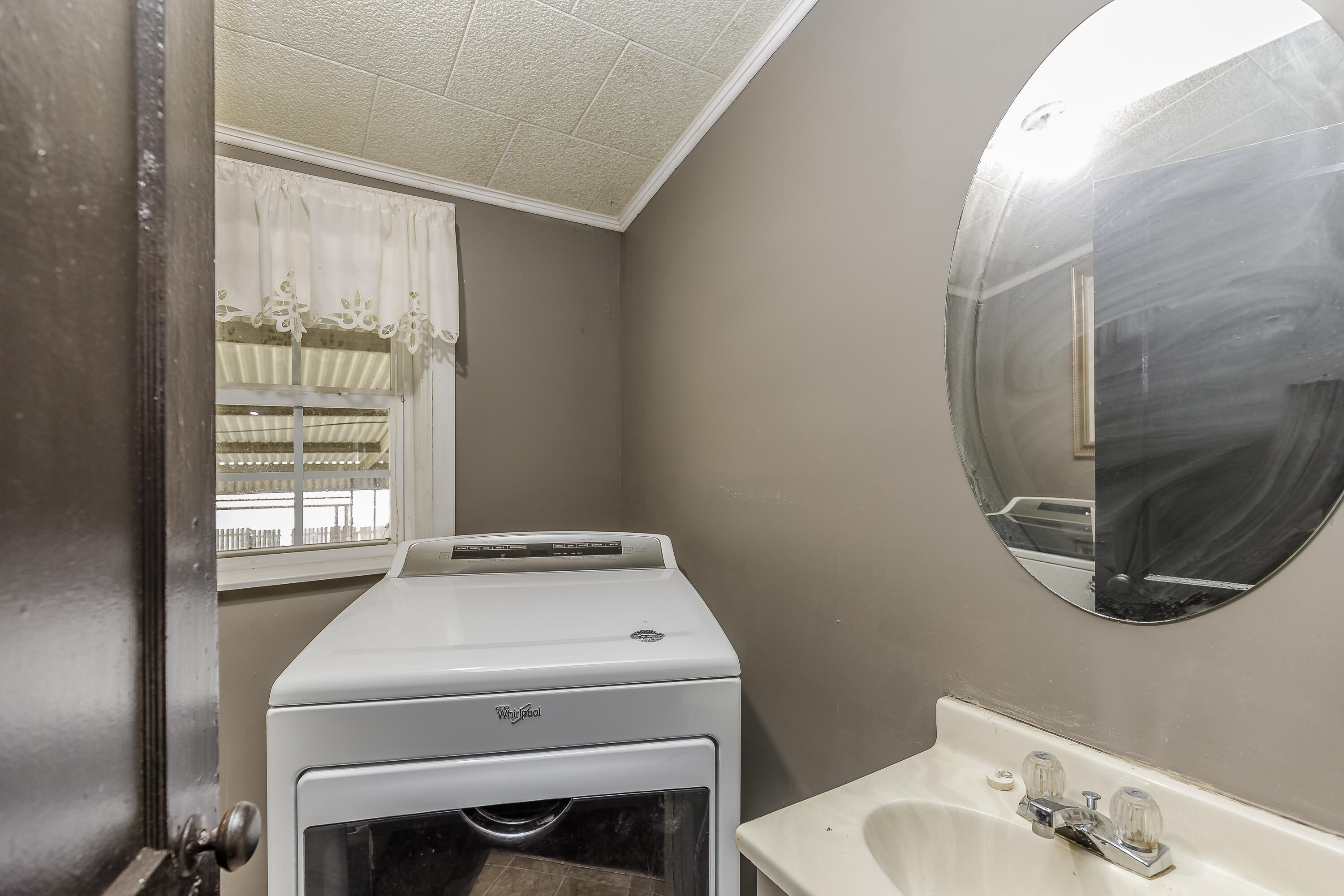 106 Walnut Street Trion, GA 30753 - Photo 10 of 30 Half Bath / Laundry