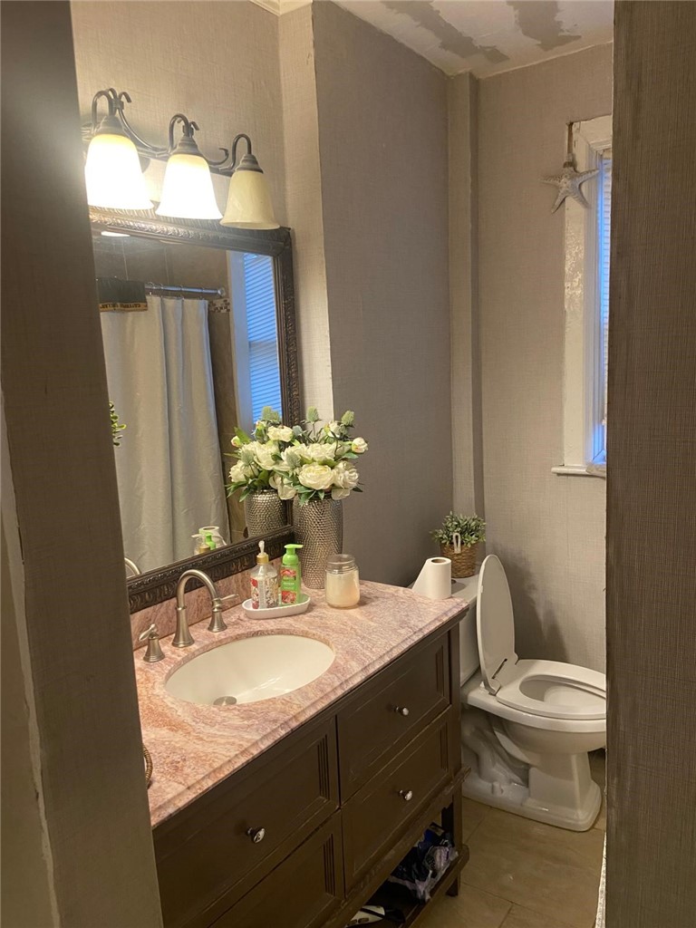 20 Violet Street Providence, RI 02908 - Photo 15 of 18