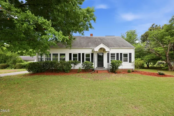 $285,000 | 203 Vernon Street, Broadway, NC 27505