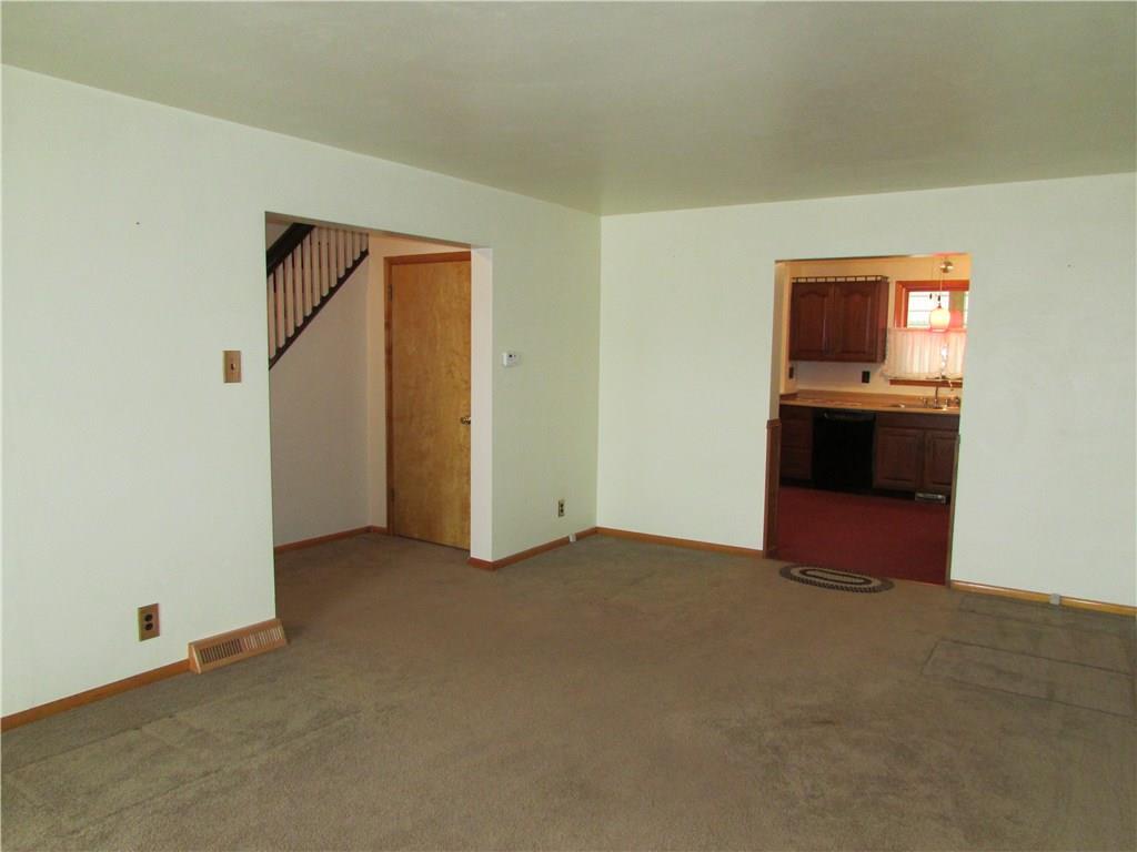 303 Spruce Street Vandergrift, PA 15690 - Photo 3 of 16 Gallery Image 3