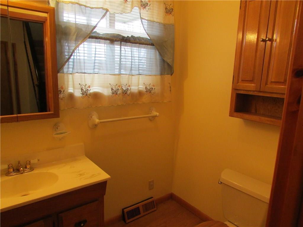 303 Spruce Street Vandergrift, PA 15690 - Photo 7 of 16 Gallery Image 7