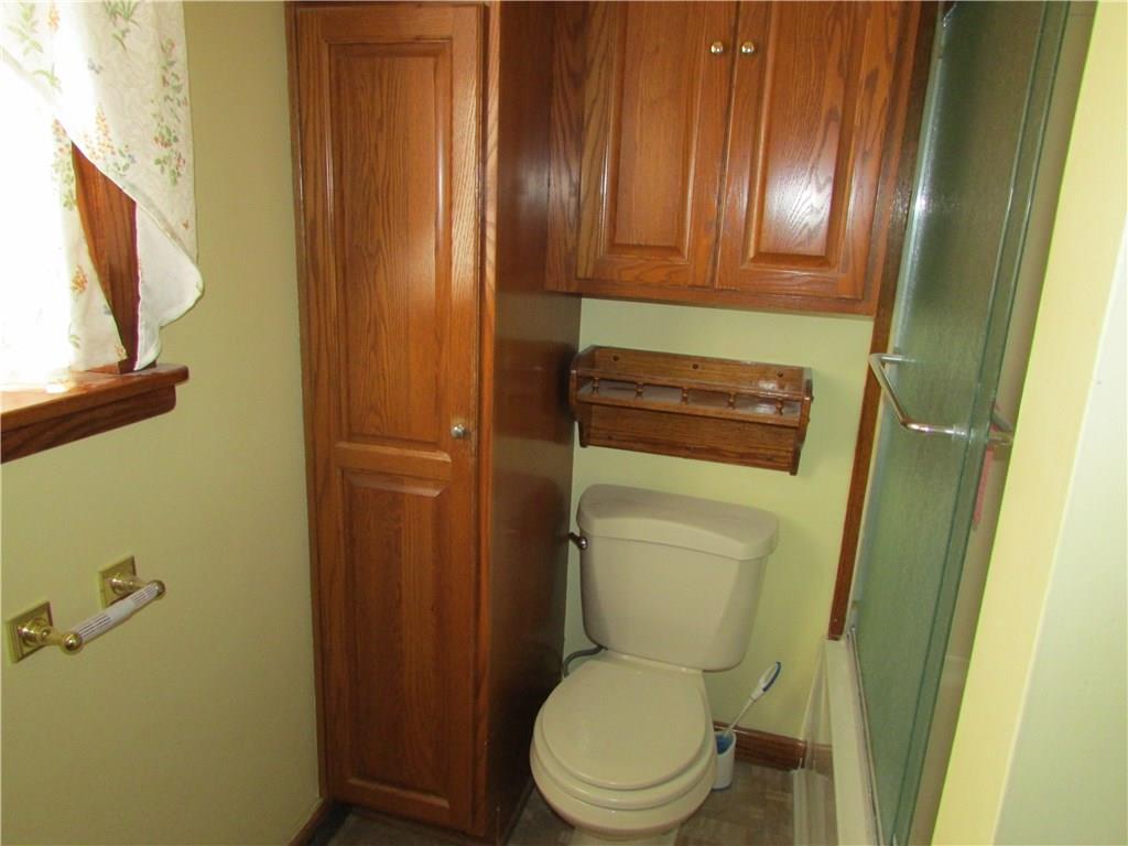 303 Spruce Street Vandergrift, PA 15690 - Photo 10 of 16 Gallery Image 10