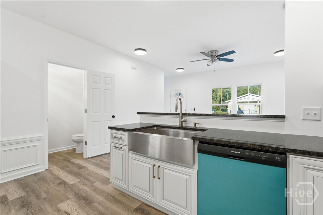 2725 Pate Street Savannah, GA 31405 - Photo 9 of 31