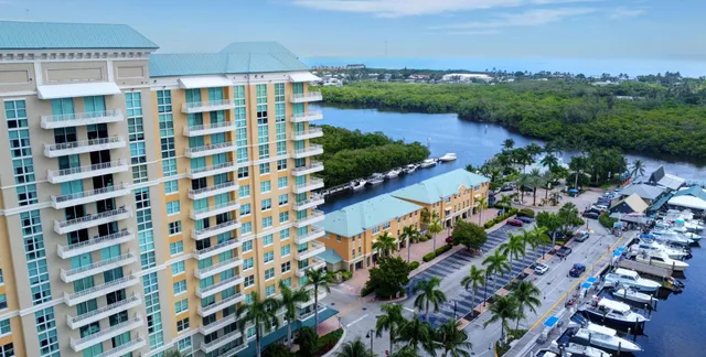 $899,000 | 625 Casa Loma Boulevard, Unit 802, Boynton Beach, FL 33435