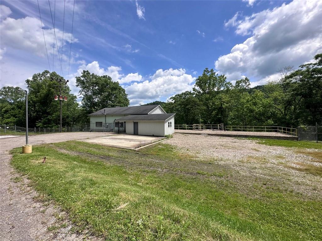 104 Waterworks Road Carmichaels, PA 15320 - Photo 7 of 29 Gallery Image 7
