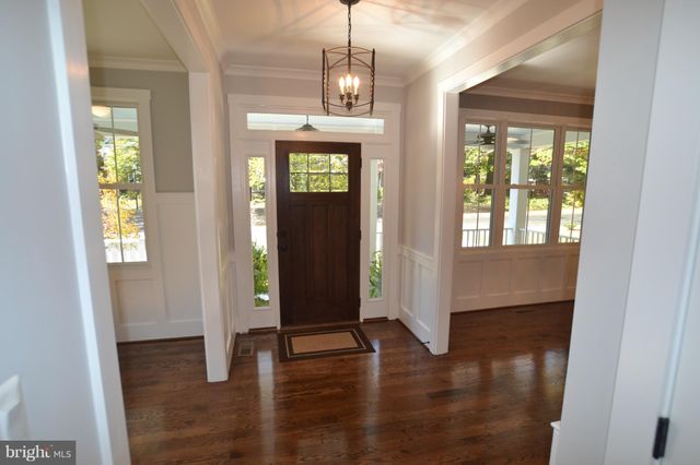 $1,385,000 | 206 West Marshall Street, Falls Church, VA 22046