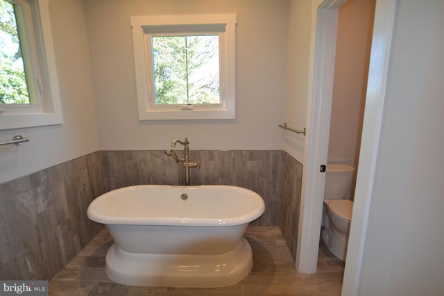 $1,385,000 | 206 West Marshall Street, Falls Church, VA 22046