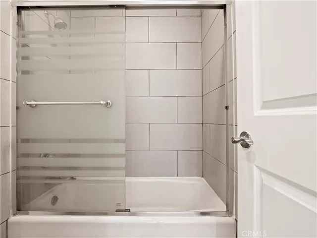 $2,900 | 5334 Lindley Avenue, Unit 125, Encino, CA 91316