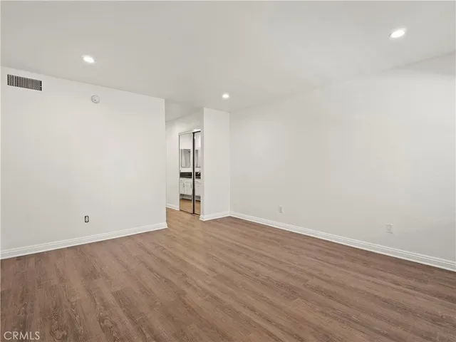 $2,900 | 5334 Lindley Avenue, Unit 125, Encino, CA 91316