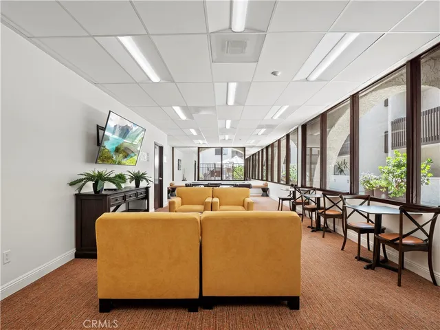 $2,900 | 5334 Lindley Avenue, Unit 125, Encino, CA 91316