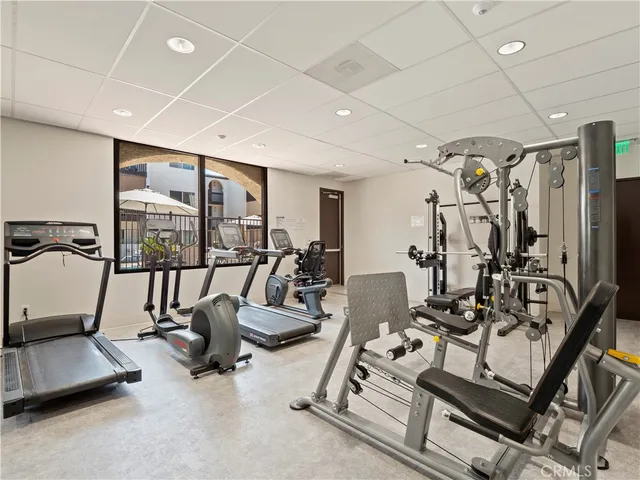 $2,900 | 5334 Lindley Avenue, Unit 125, Encino, CA 91316