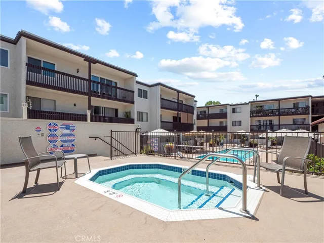 $2,900 | 5334 Lindley Avenue, Unit 125, Encino, CA 91316