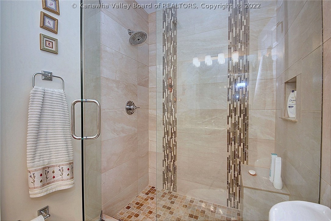 13 Chatwood Road Charleston, WV 25304 - Photo 17 of 30 Gallery Image 17