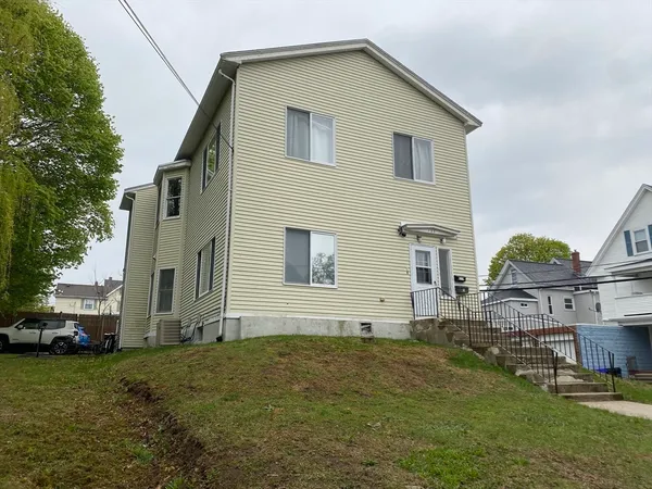 $2,625 | 133 Walnut Street, Unit 2, Malden, MA 02148