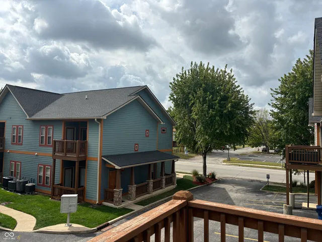 $1,950 | 1643 North College Avenue, Unit 2, Indianapolis, IN 46202