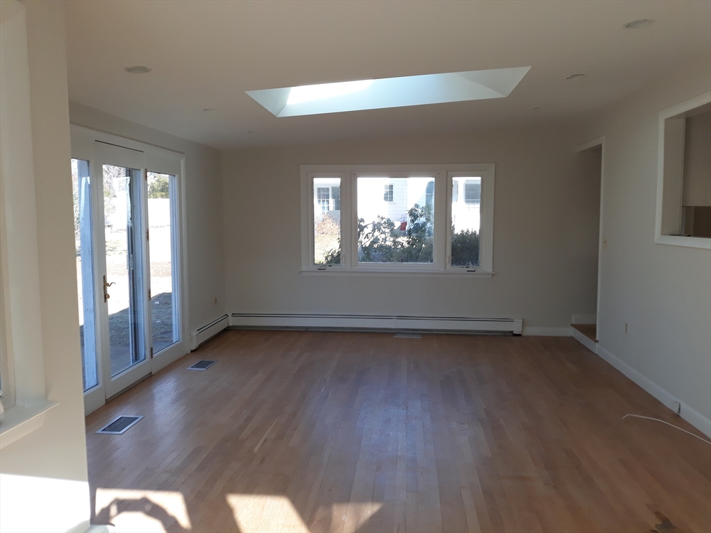 133 Winslow Road, Unit 133 Waban, MA 02468 - Photo 9 of 27