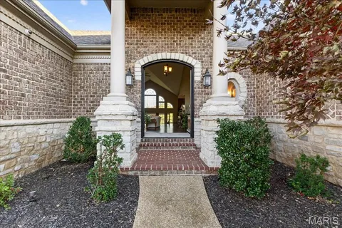 $1,350,000 | 16906 Bottlebrush Court, Chesterfield, MO 63005