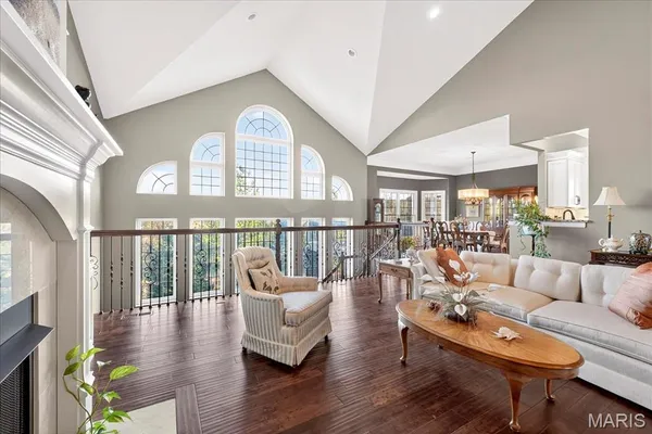 $1,300,000 | 16906 Bottlebrush Court, Chesterfield, MO 63005