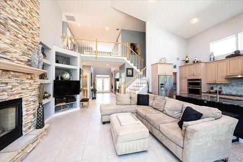 $1,099,000 | 10 Windwatch Drive, Hauppauge, NY 11788