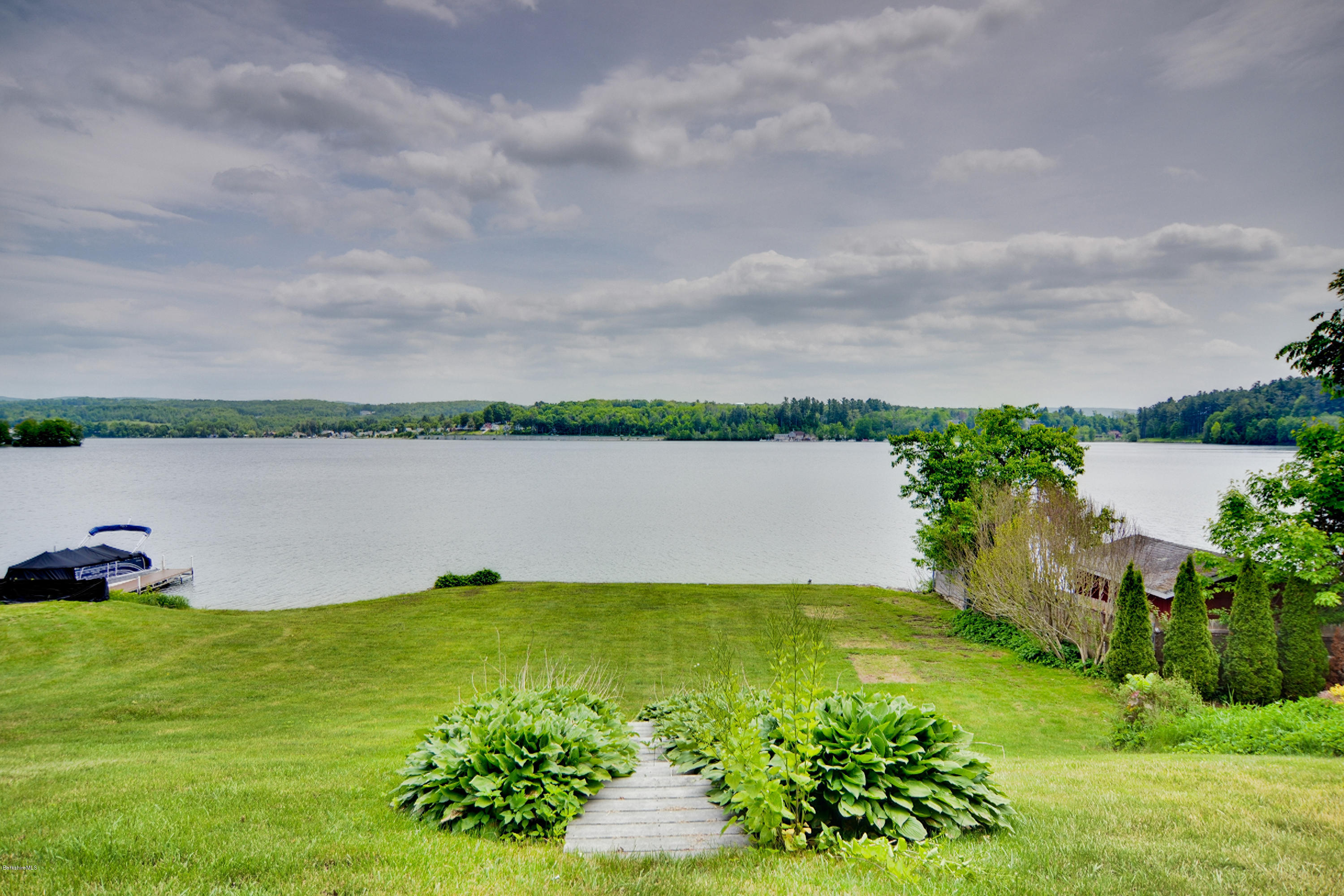 126 Ridge Avenue Pittsfield, MA 01201 - Photo 1 of 46 Lake View