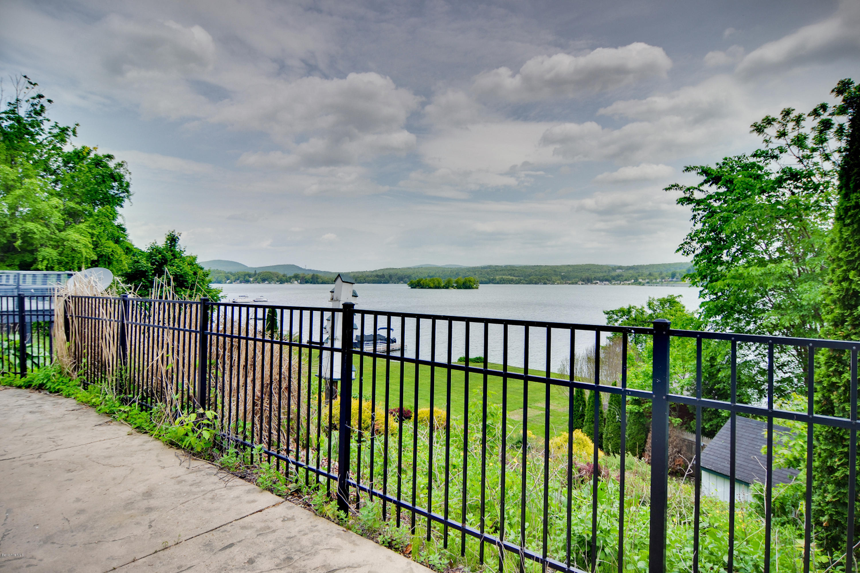 126 Ridge Avenue Pittsfield, MA 01201 - Photo 3 of 46 Lake View