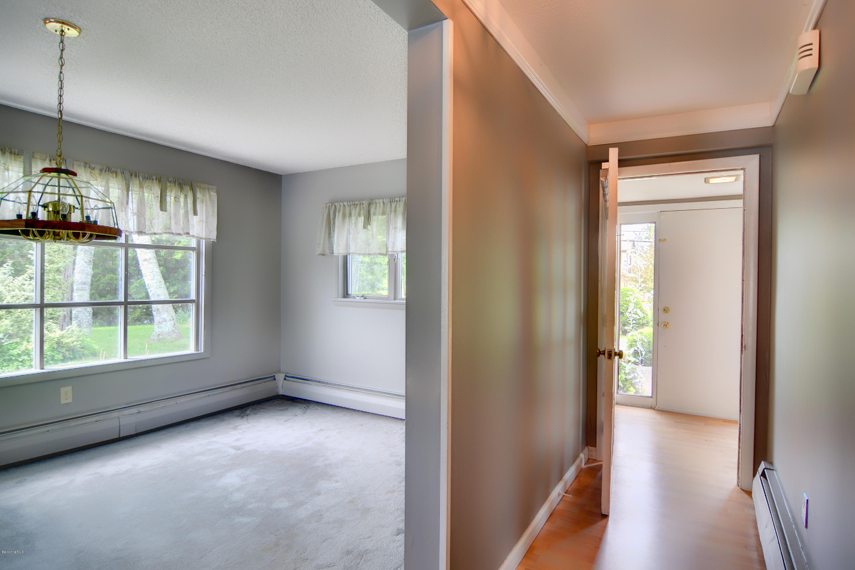 126 Ridge Avenue Pittsfield, MA 01201 - Photo 38 of 46 Entry