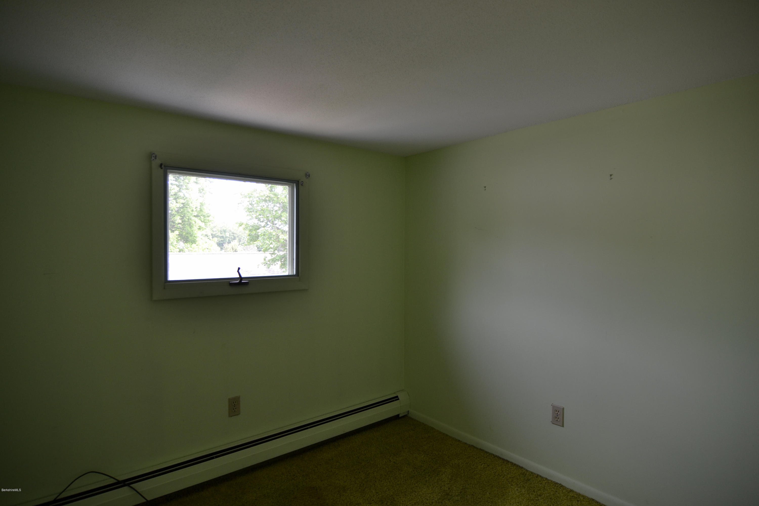 126 Ridge Avenue Pittsfield, MA 01201 - Photo 41 of 46 Bedroom