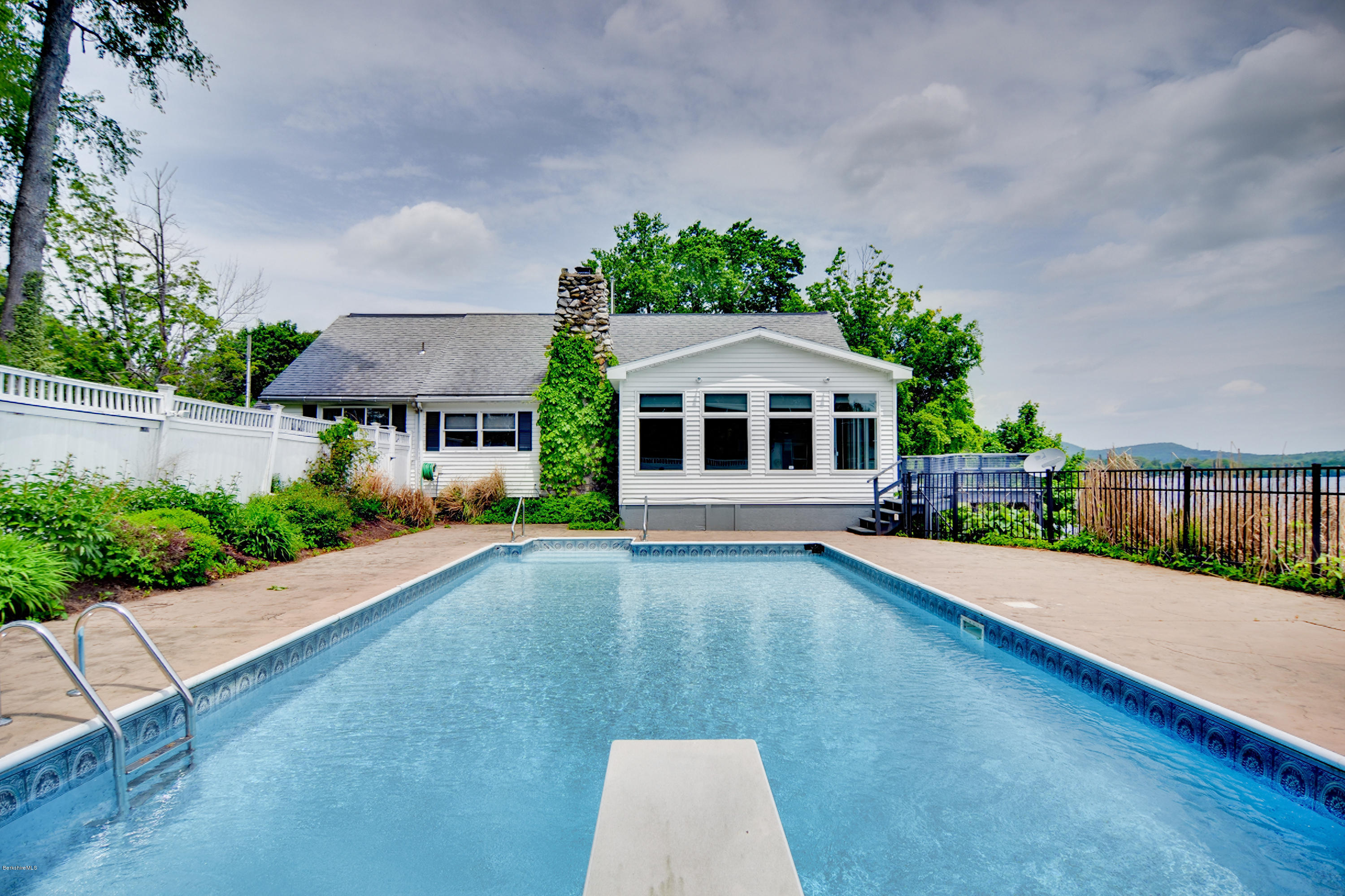 126 Ridge Avenue Pittsfield, MA 01201 - Photo 7 of 46 Pool
