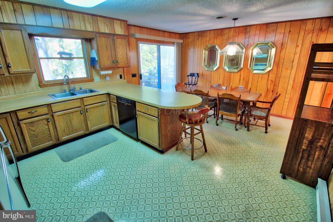 64 Beaconhill Road Ocean Pines, MD 21811 - Photo 4 of 33