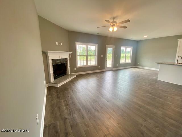 1471 Lancaster Road Pikeville, NC 27863 - Photo 3 of 23 Living Room