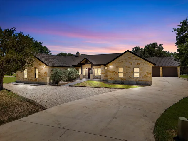 $995,000 | 43 Heartstone Road, Concan, TX 78838