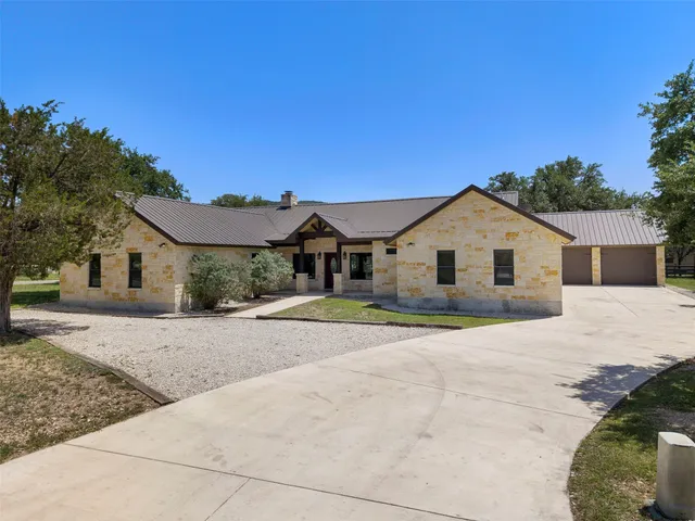 $995,000 | 43 Heartstone Road, Concan, TX 78838