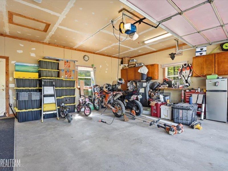 7932 Kilgore Road Avoca, MI 48006 - Photo 28 of 35