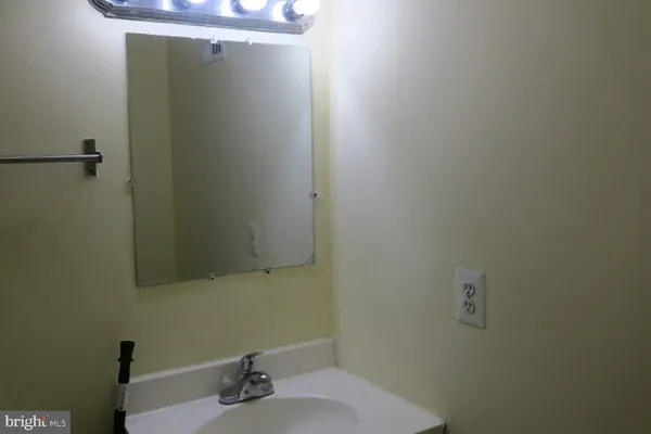 $2,475 | 3514 Cranmer Mews, Woodbridge, VA 22193