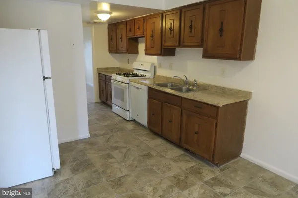 $2,500 | 3514 Cranmer Mews, Woodbridge, VA 22193