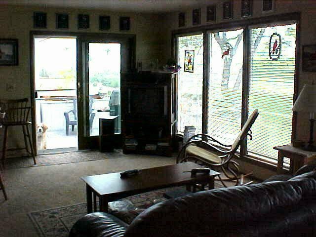 10812 Summitview Ext Road Yakima, WA 98908 - Photo 3 of 9 a room with gym equipment and a large window
